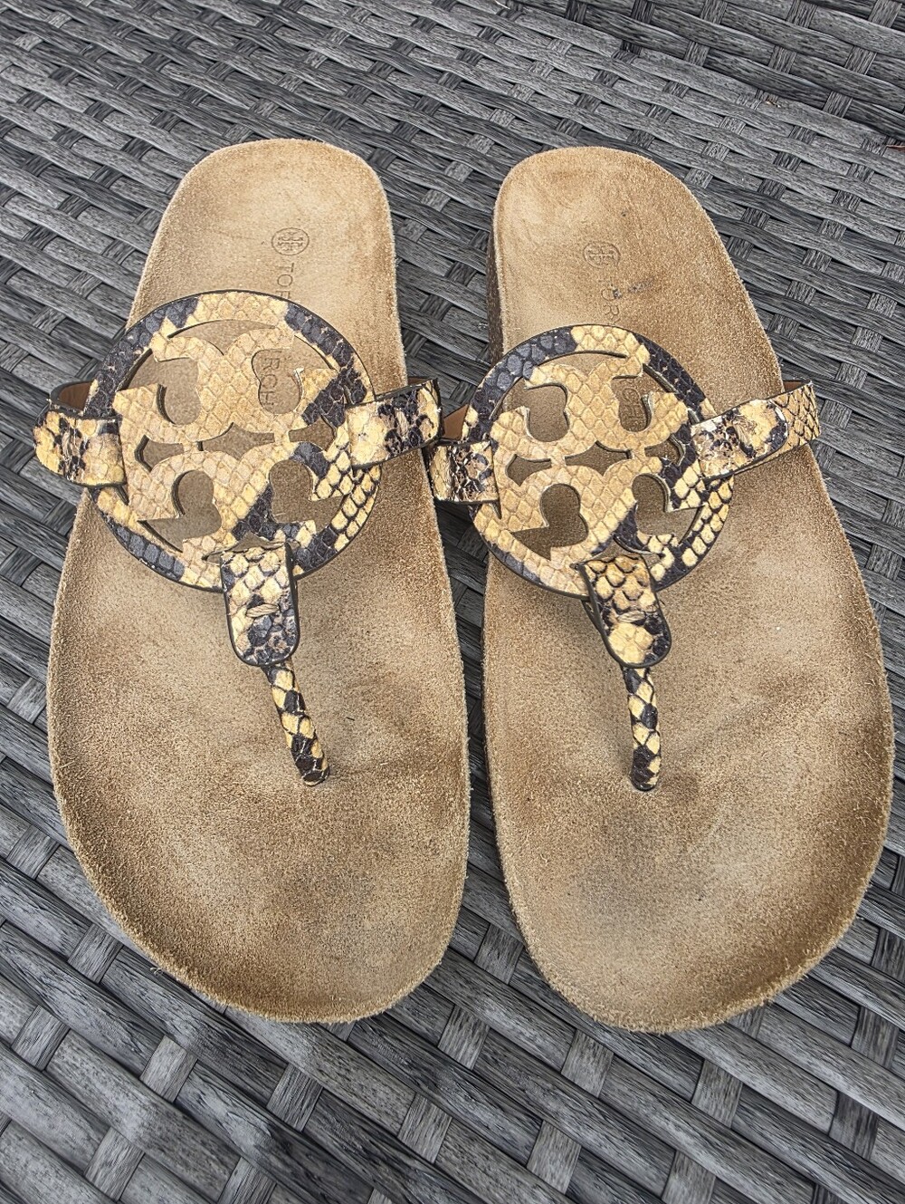 Tory Burch Miller Cloud Sandals Snake Print Thong Sandals Pale Desert Size 9